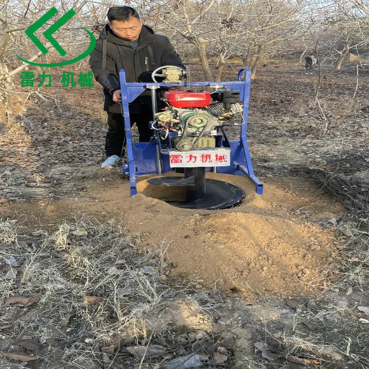 植樹挖坑機(jī).jpg 植樹挖坑機(jī).jpg
